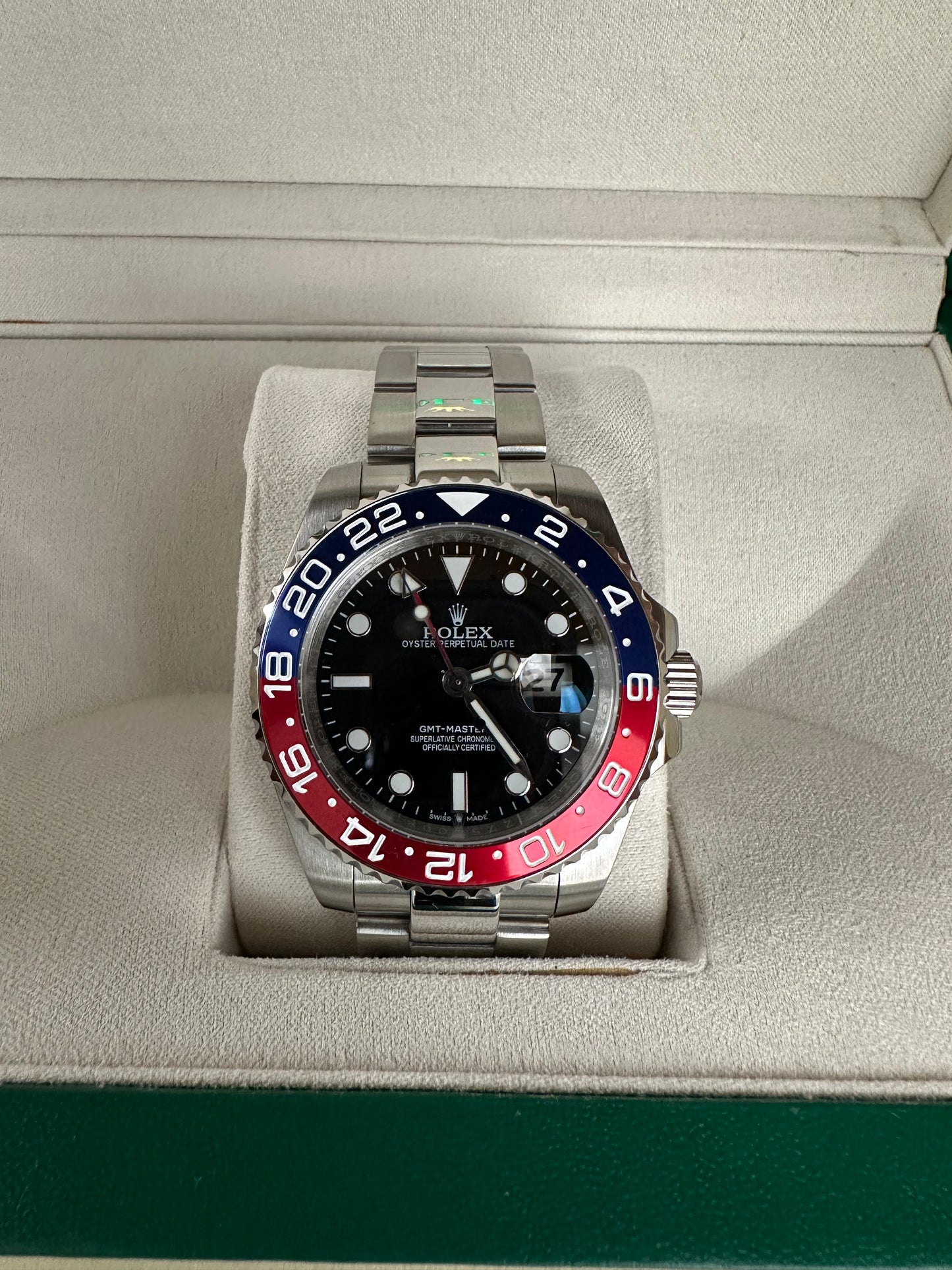 Rolex - GMT Master II Pepsi (Oyster)