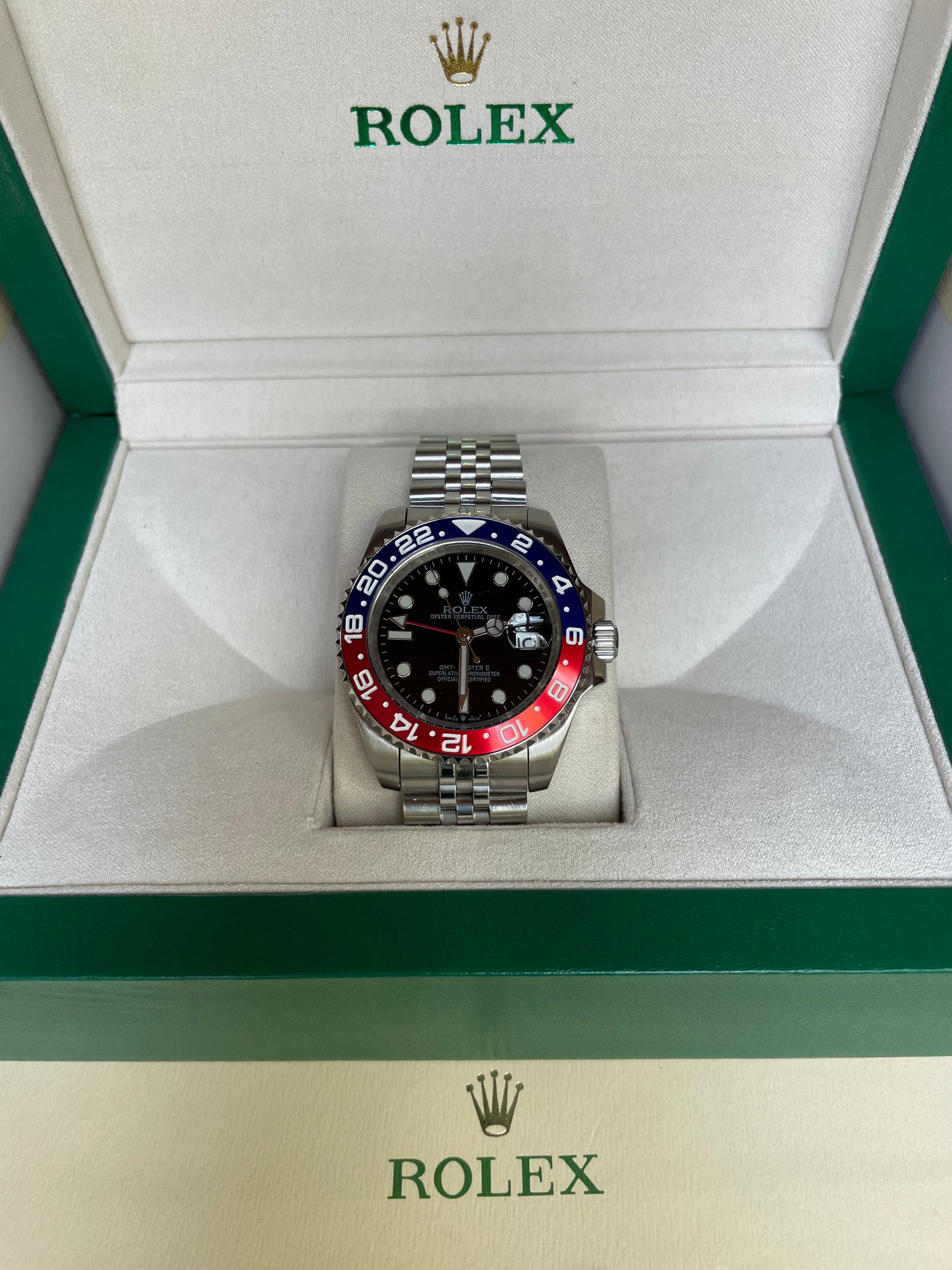 Rolex - GMT Master II Pepsi (Jubilee)