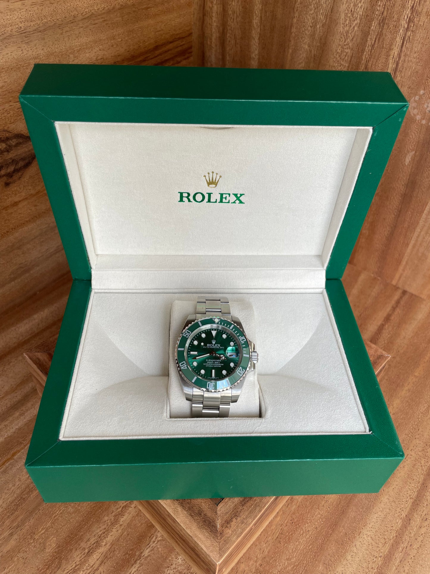 Rolex - Submariner Hulk (Date)